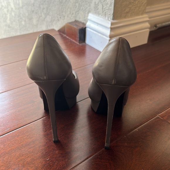 Authentic Saint Laurent Paris heels. Dark, gray and black. - Picture 7 of 13